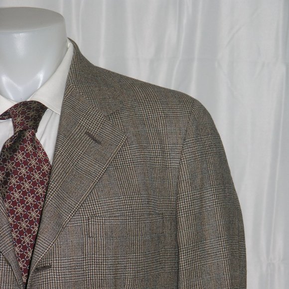 Fabrizio New York Taupe Plaid Three Button Suit 38R - Picture 1 of 13